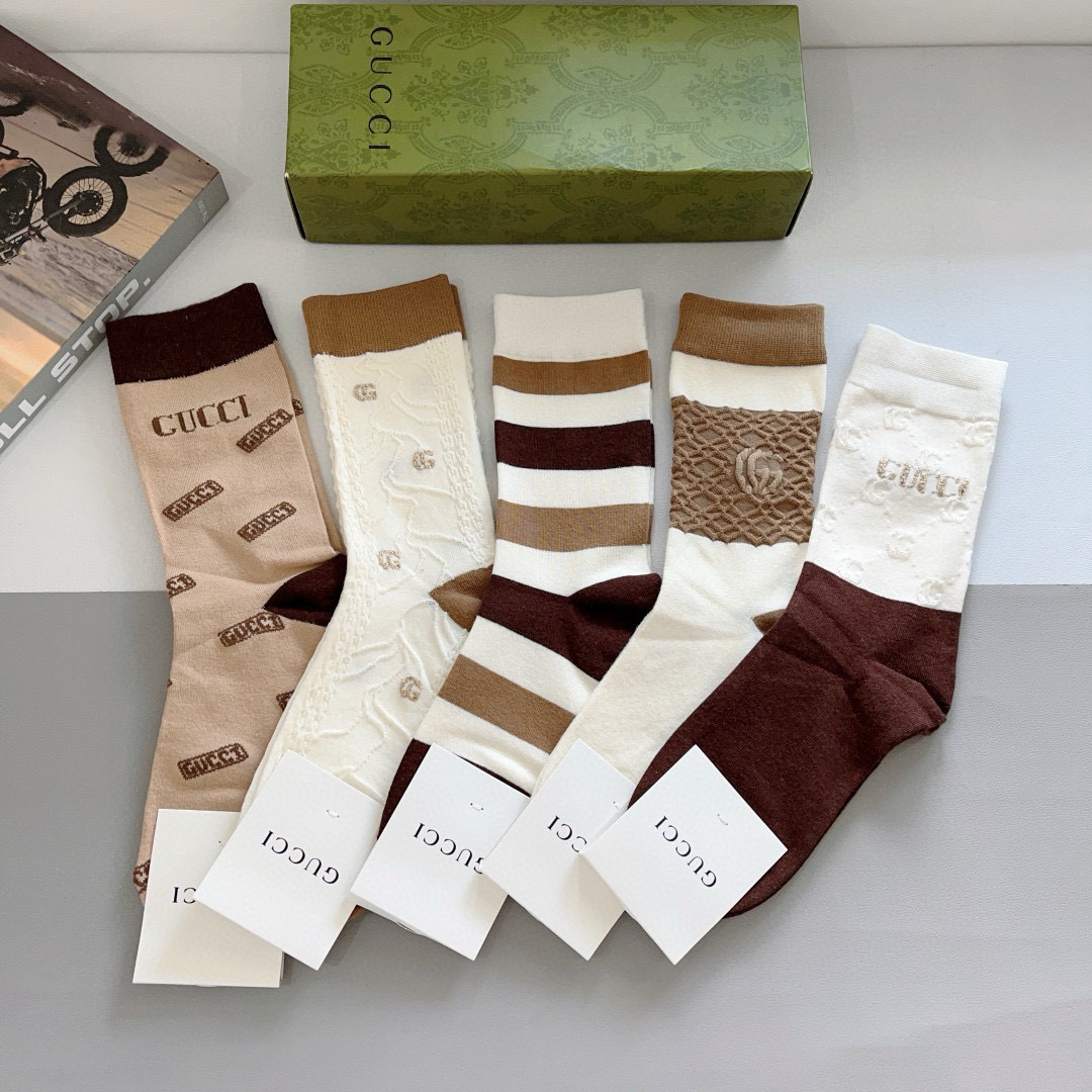 NO:354731,Packaging (5 pairs per box) Gucci Gucci New long-tube socks, bamboo cotton fabric, must-have for trendy people, popular classic double G, personalized and fashionable versatile style, you deserve socks, stockings, socks, gucci, socks19860909配包装（一盒5双） Gucci 古奇 新款长筒袜子,竹棉面料,潮人必备 ,爆款经典双G,个性时尚百搭款,你值得拥有哦袜子,丝袜,袜子,gucci,socks,accessory