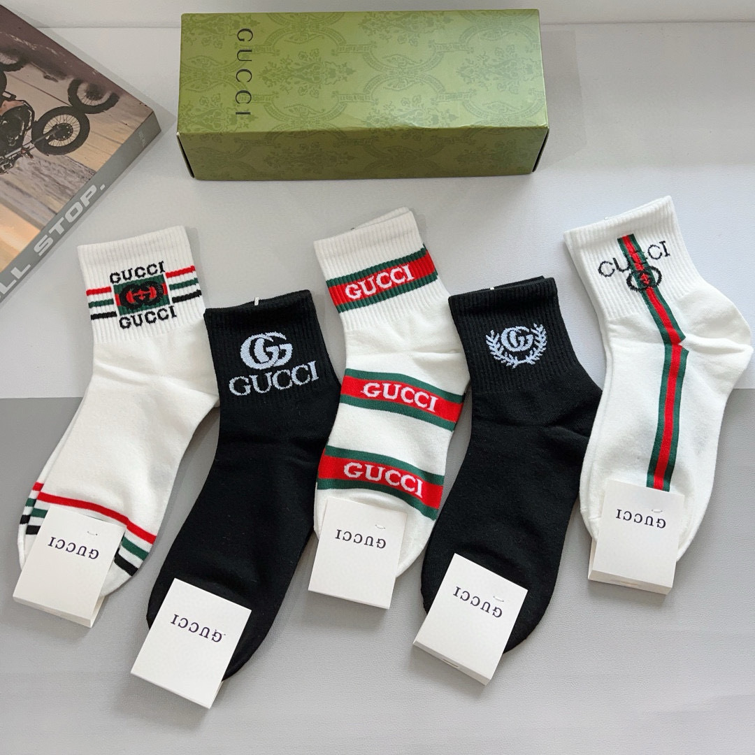 配包装（一盒5双）
GUCCI 古奇2023新款中筒袜子！纯棉面料，火爆图案，专柜同步中筒袜子，💛大牌出