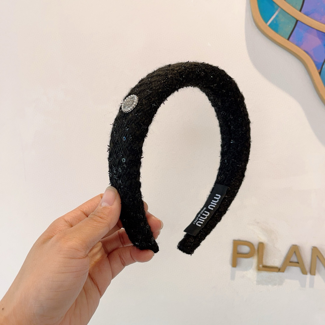 NO:367783,Packaging MIUMIU (Miao Miu) new sweet letter handmade headband, girlish simple and versatile headband, trendy women's essentials, super high-end!  Multi-color optional hairpins, hairpins, miumiu, hairpins19860909配包装 MIUMIU（缪缪）新款甜美字母手工制作发箍,少女感简约百搭头箍、潮女必备品,超级的高大上！多色可选发夹,发夹,miumiu,hairpins,accessory