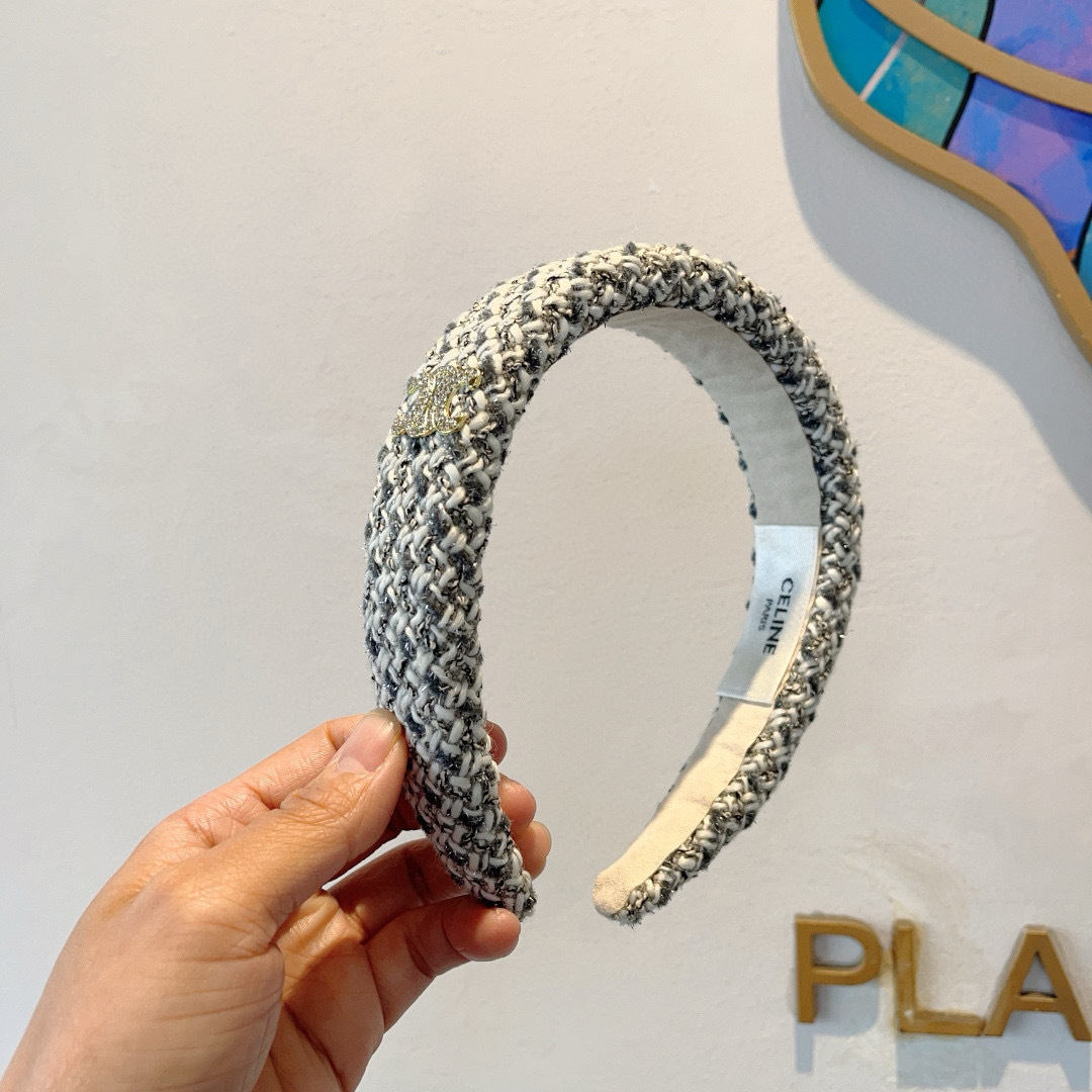 NO:367890,Packaging CELINE official classic new threaded pleated headband, a goddess must-have headband, very comfortable and fashionable, comfortable and trendy!  hairpins, hairpins, celine, celine, hairpins19860909配包装 CELINE（赛琳）官方经典新款螺纹褶皱发箍,女神必备头箍,非常舒时尚百搭,舒适潮流款！发夹,发夹,celine,celine,hairpins,accessory