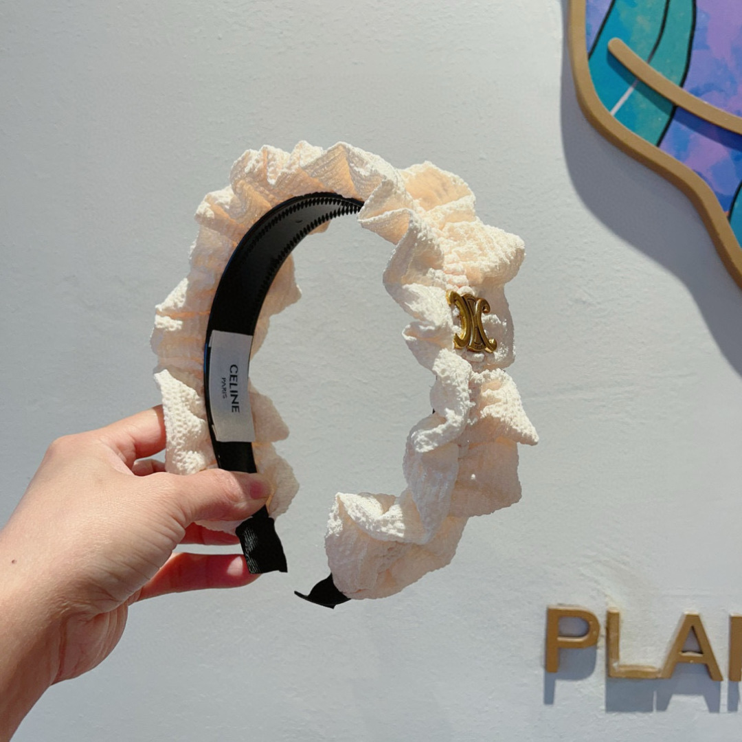 NO:368080,Packaging CELINE (Celin) popular headband for internet celebrities, comfortable to wear, no pressure, and a must-have for styling!  Very fashionable and versatile!  A must-have goddess!  celebrity style. Hairpins, hairpins, celine, celine, hairpins19860909配包装 CELINE（赛琳）网红爆款发箍,佩戴舒适无压力,造型搭配必备！非常时尚百搭！女神必备！名媛范儿.发夹,发夹,celine,celine,hairpins,accessory