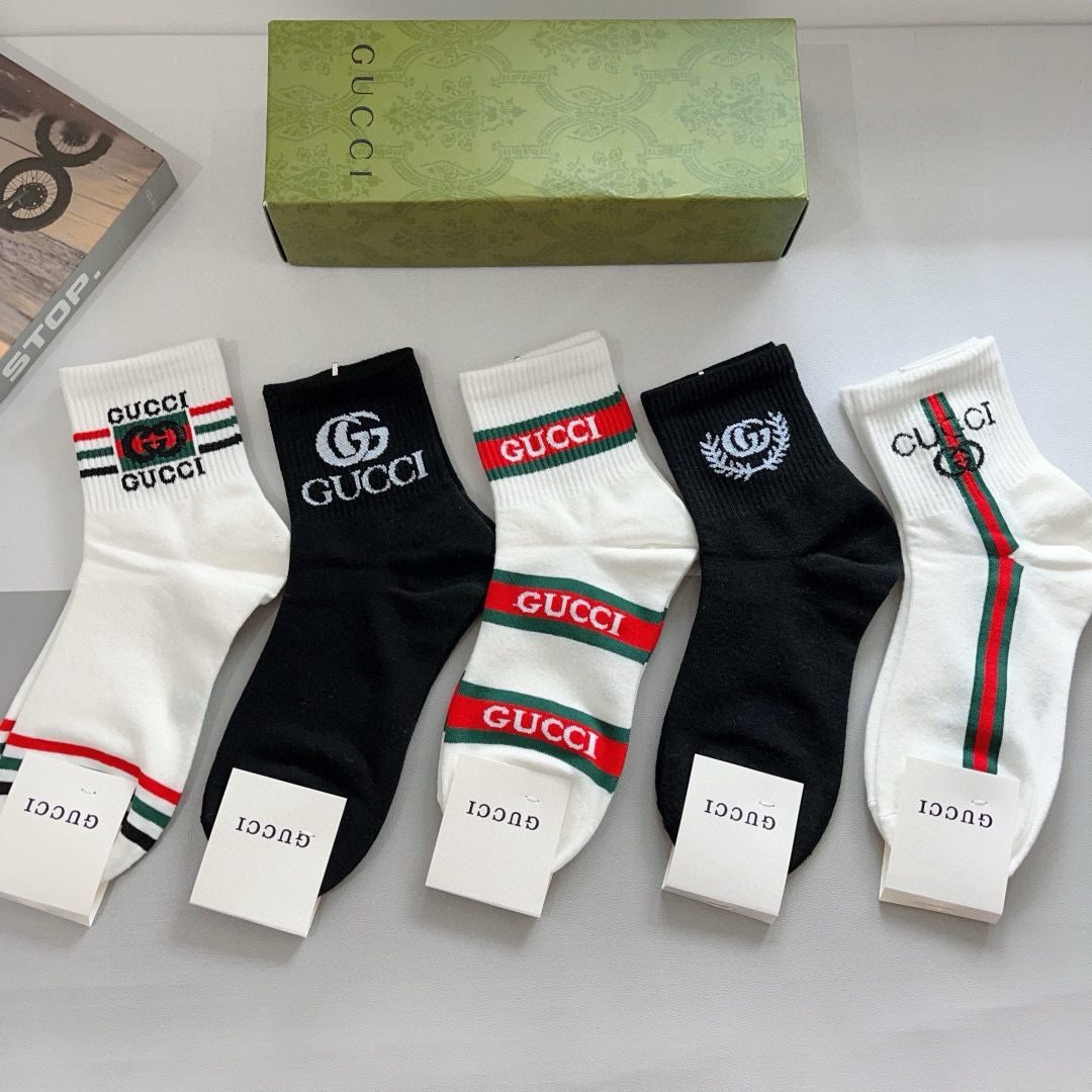配包装（一盒5双）
GUCCI 古奇2023新款中筒袜子！纯棉面料，火爆图案，专柜同步中筒袜子，💛大牌出
