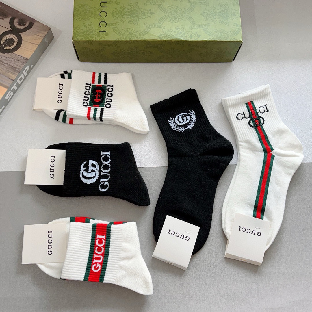 配包装（一盒5双）
GUCCI 古奇2023新款中筒袜子！纯棉面料，火爆图案，专柜同步中筒袜子，💛大牌出