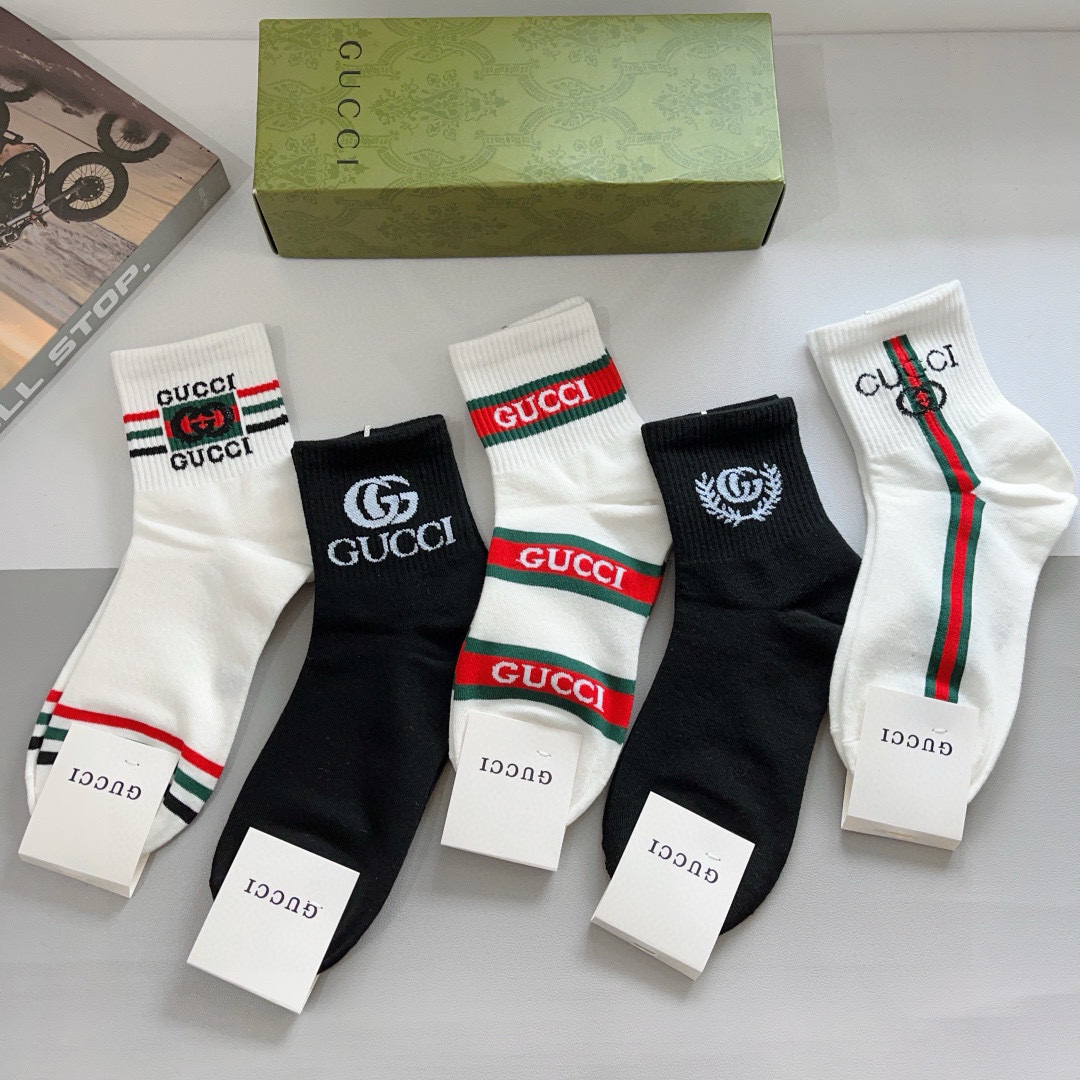 配包装（一盒5双）
GUCCI 古奇2023新款中筒袜子！纯棉面料，火爆图案，专柜同步中筒袜子，💛大牌出