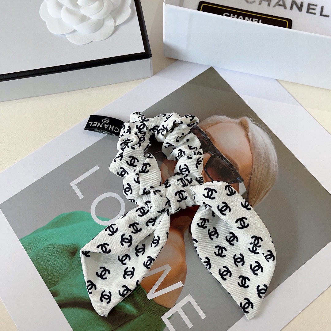 NO:367974,Packaging CHANEL Chanel letter streamer ponytail hair ring bow colon ring, high-end Korean style small fragrance rubber band, classic design, high-end and atmospheric, celebrity style, hairpins, hairpins, chanel, chanel, hairpins19860909配包装 CHANEL 香奈儿字母飘带马尾发圈 蝴蝶结肠圈,高档韩版小香风皮筋,经典花型设计, 高端大气,名媛范儿,发夹,发夹,chanel,chanel,hairpins,accessory