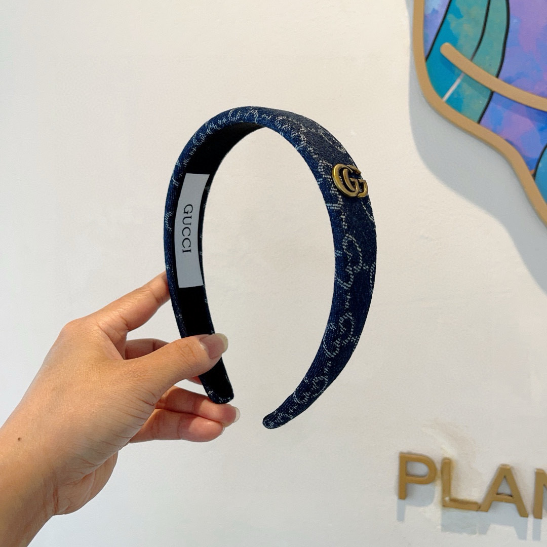 配包装
Gucci古奇 官方经典新款双G发箍，女神必备单品，非常百搭，时尚潮流