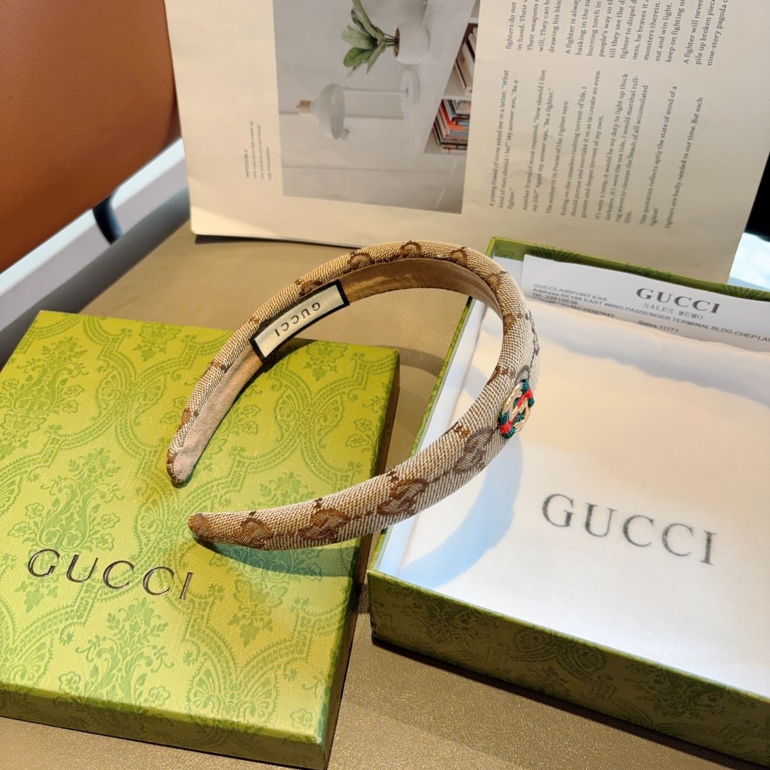 配包装
Gucci古奇 官方经典新款双G发箍，女神必备单品，非常百搭，时尚潮流