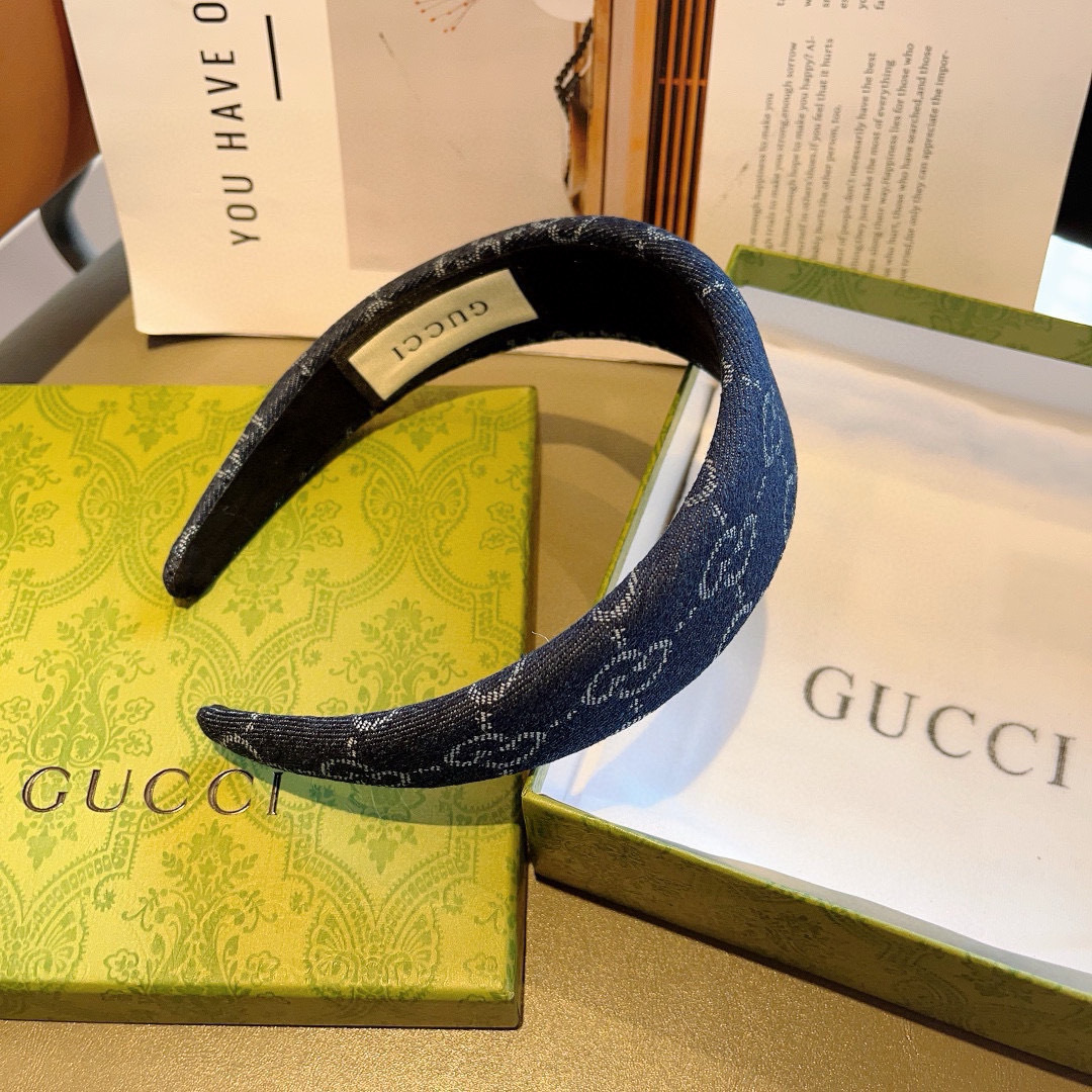 配包装
Gucci古奇 网红经典新款宽版发箍，女神必备单品头箍，非常百搭，时尚潮流！