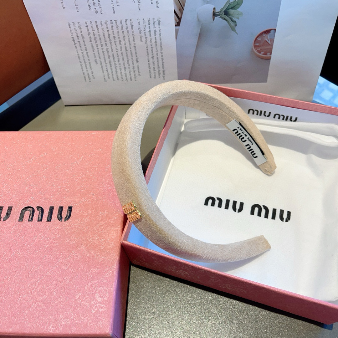 配包装
MIUMIU（缪缪）新款甜美字母手工制作发箍，少女感简约百搭头箍、潮女必备品，超级的高大上！多色