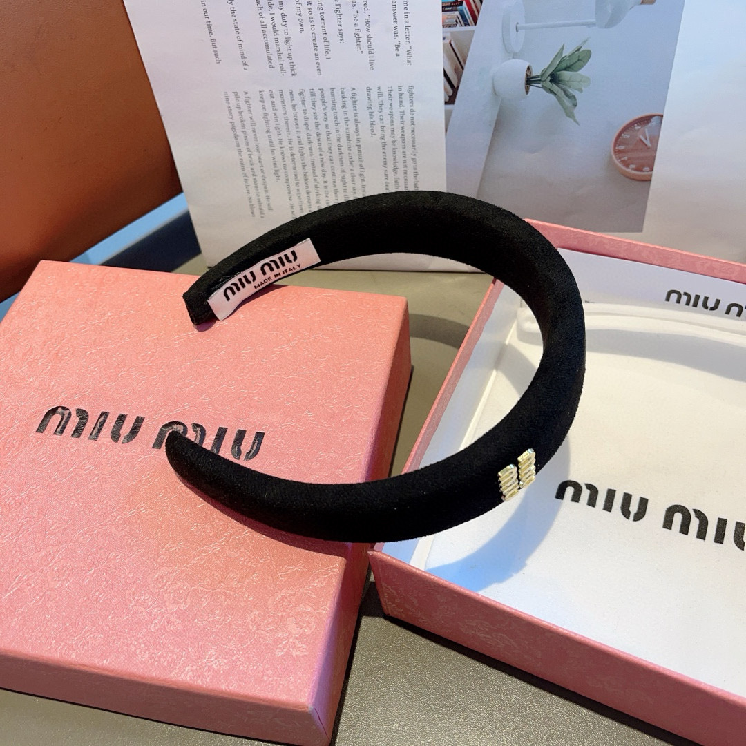 配包装
MIUMIU（缪缪）新款甜美字母手工制作发箍，少女感简约百搭头箍、潮女必备品，超级的高大上！多色