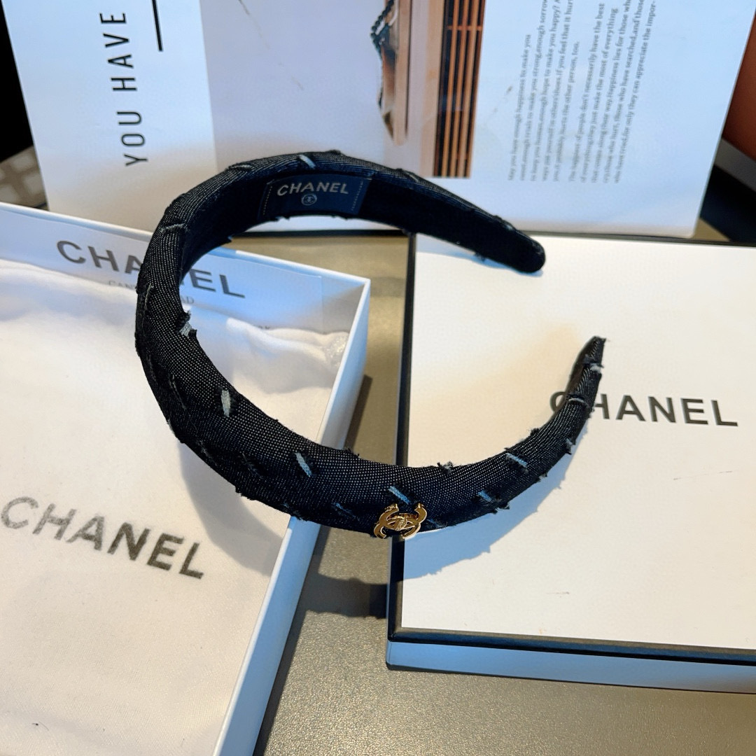 配包装
CHANEL（香奈儿） 高端新款牛仔布发箍，时尚头箍，网红最新款来袭💕时尚百搭，女神必入、多色可