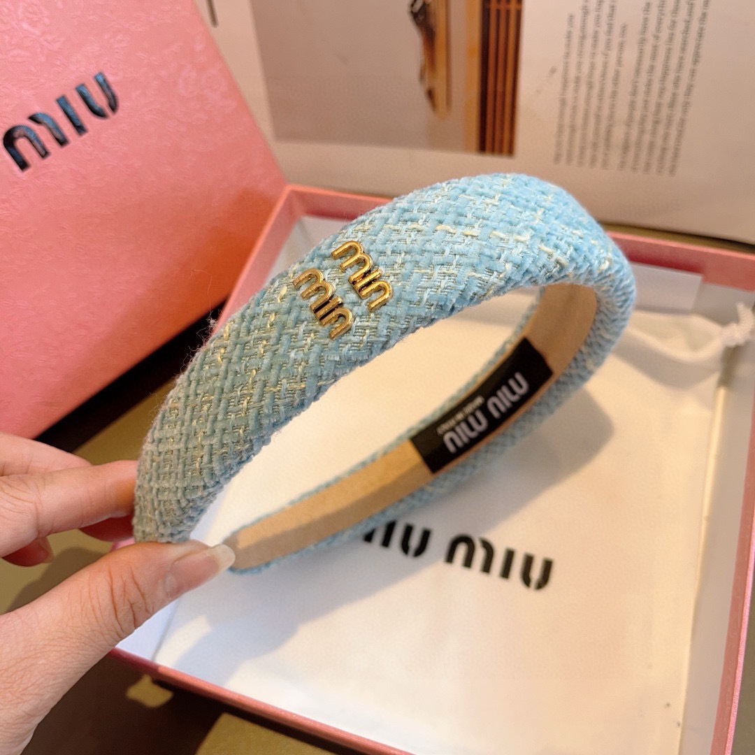 配包装
MIUMIU（缪缪）新款手工制作发箍，原单货，简约百搭头箍 潮女必备品，超级百搭高大上！