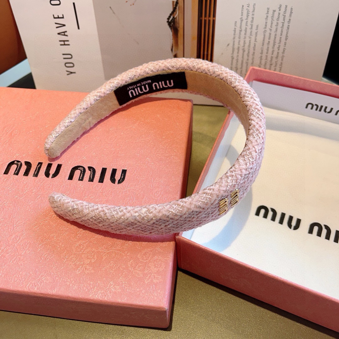 配包装
MIUMIU（缪缪）新款手工制作发箍，原单货，简约百搭头箍 潮女必备品，超级百搭高大上！