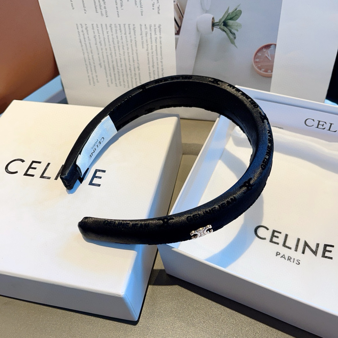 配包装
CELINE（赛琳）韩版新品小清新字母发箍，佩戴舒适无压力，造型搭配必备！时尚外出百搭款发饰！