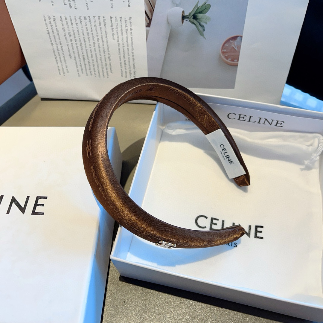 配包装
CELINE（赛琳）韩版新品小清新字母发箍，佩戴舒适无压力，造型搭配必备！时尚外出百搭款发饰！