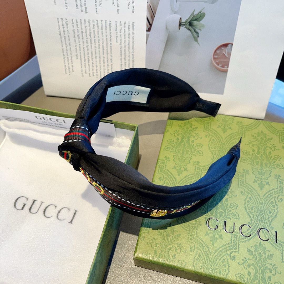 配包装
Gucci古奇 网红经典新款宽版发箍，女神必备单品头箍，非常百搭，时尚潮流休闲款！