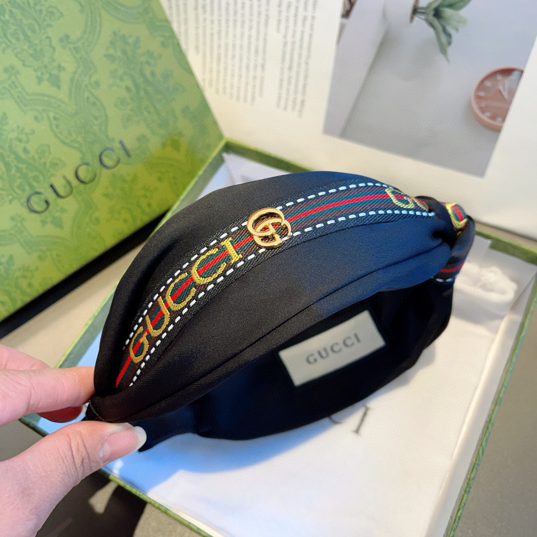 配包装
Gucci古奇 网红经典新款宽版发箍，女神必备单品头箍，非常百搭，时尚潮流休闲款！