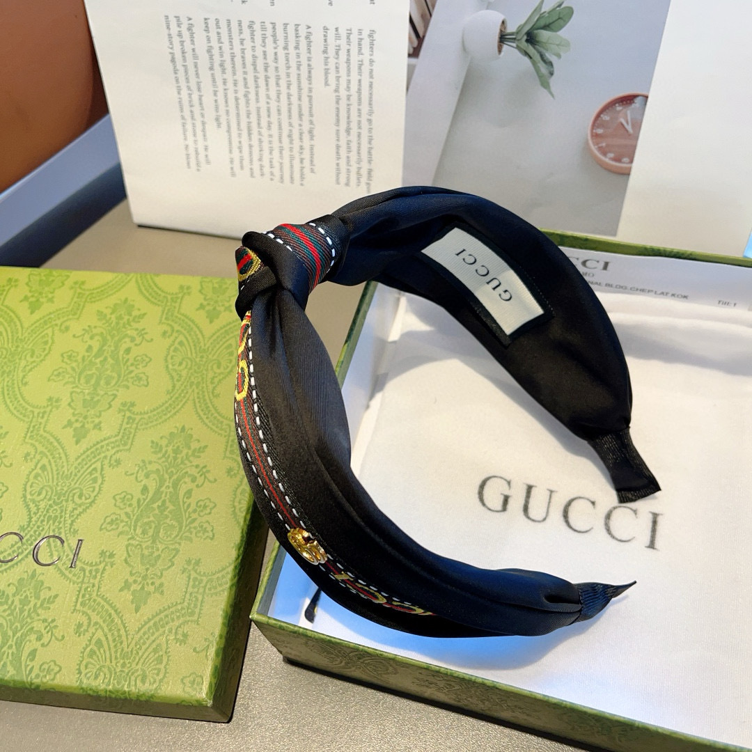 配包装
Gucci古奇 网红经典新款宽版发箍，女神必备单品头箍，非常百搭，时尚潮流休闲款！