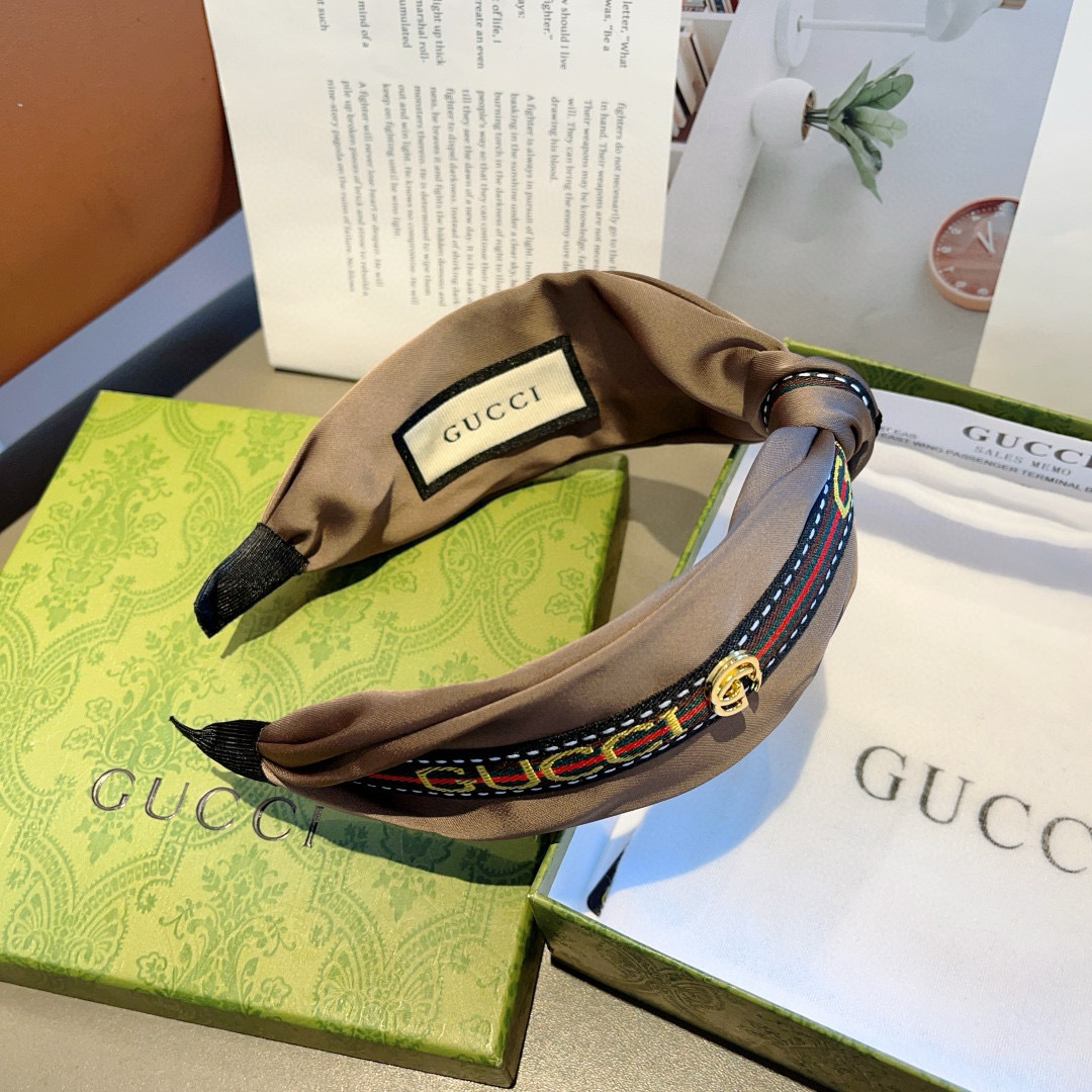 配包装
Gucci古奇 网红经典新款宽版发箍，女神必备单品头箍，非常百搭，时尚潮流休闲款！