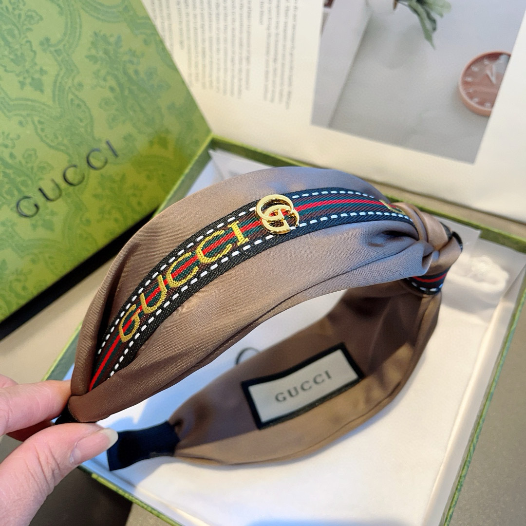 配包装
Gucci古奇 网红经典新款宽版发箍，女神必备单品头箍，非常百搭，时尚潮流休闲款！