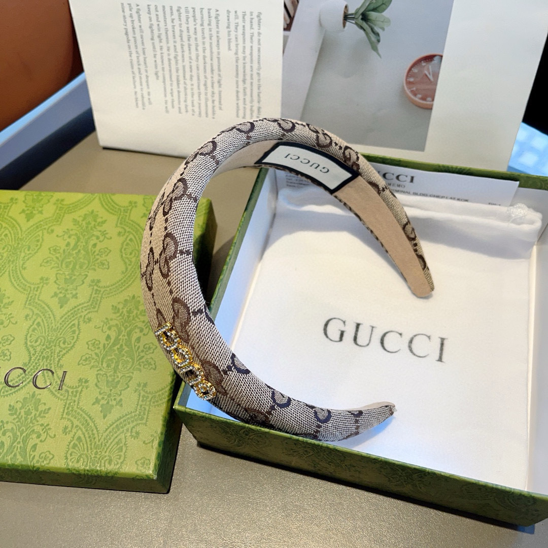 配包装
Gucci古奇 网红经典新款宽版发箍，女神必备单品头箍，时尚潮流百搭款！多色出货...