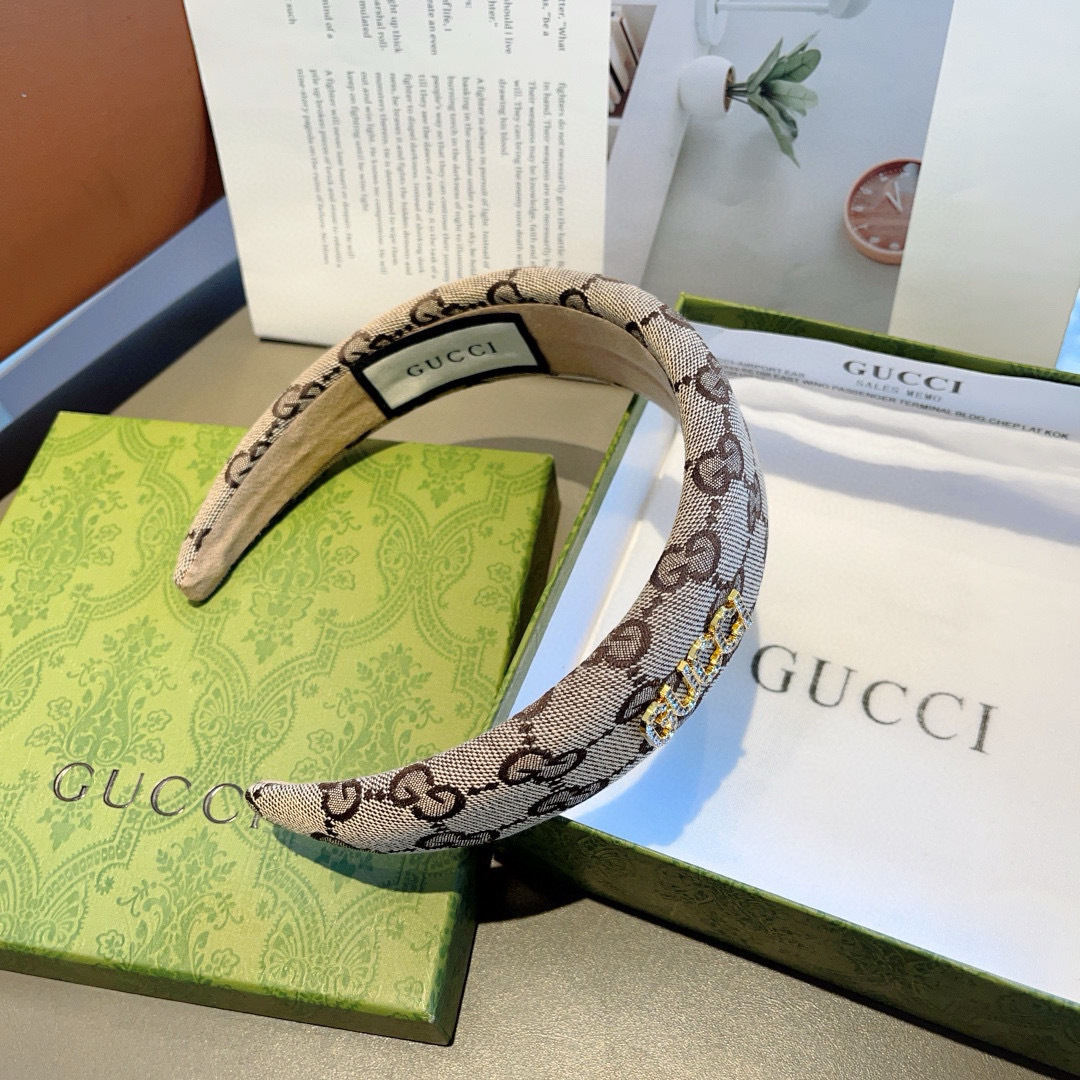 配包装
Gucci古奇 网红经典新款宽版发箍，女神必备单品头箍，时尚潮流百搭款！多色出货...