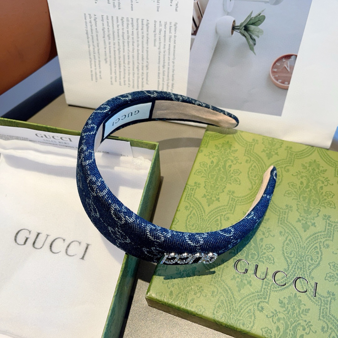 配包装
Gucci古奇 网红经典新款宽版发箍，女神必备单品头箍，时尚潮流百搭款！多色出货...
