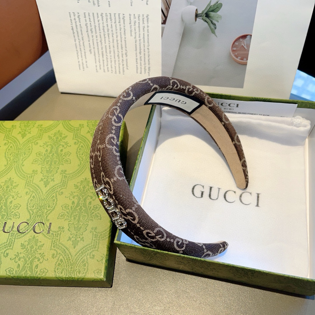 配包装
Gucci古奇 网红经典新款宽版发箍，女神必备单品头箍，时尚潮流百搭款！多色出货...