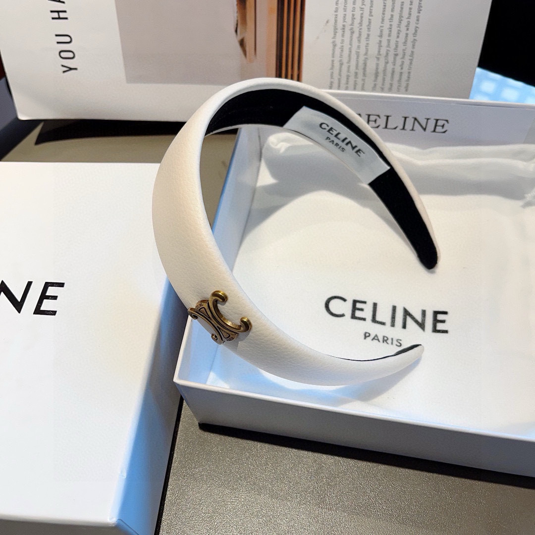 配包装
CELINE（赛琳）新款荔枝纹发箍，佩戴舒适无压力，造型搭配必备头箍！非常时尚百搭！女神必备！名