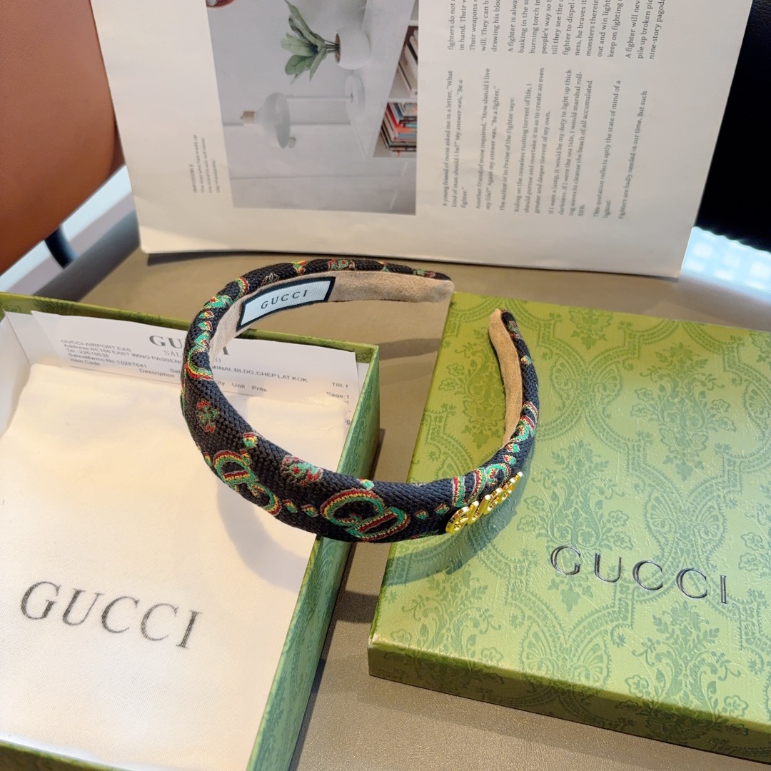 配包装
Gucci古奇 经典新款发箍，女神必备单品头箍，时尚潮流百搭款！多色出货...