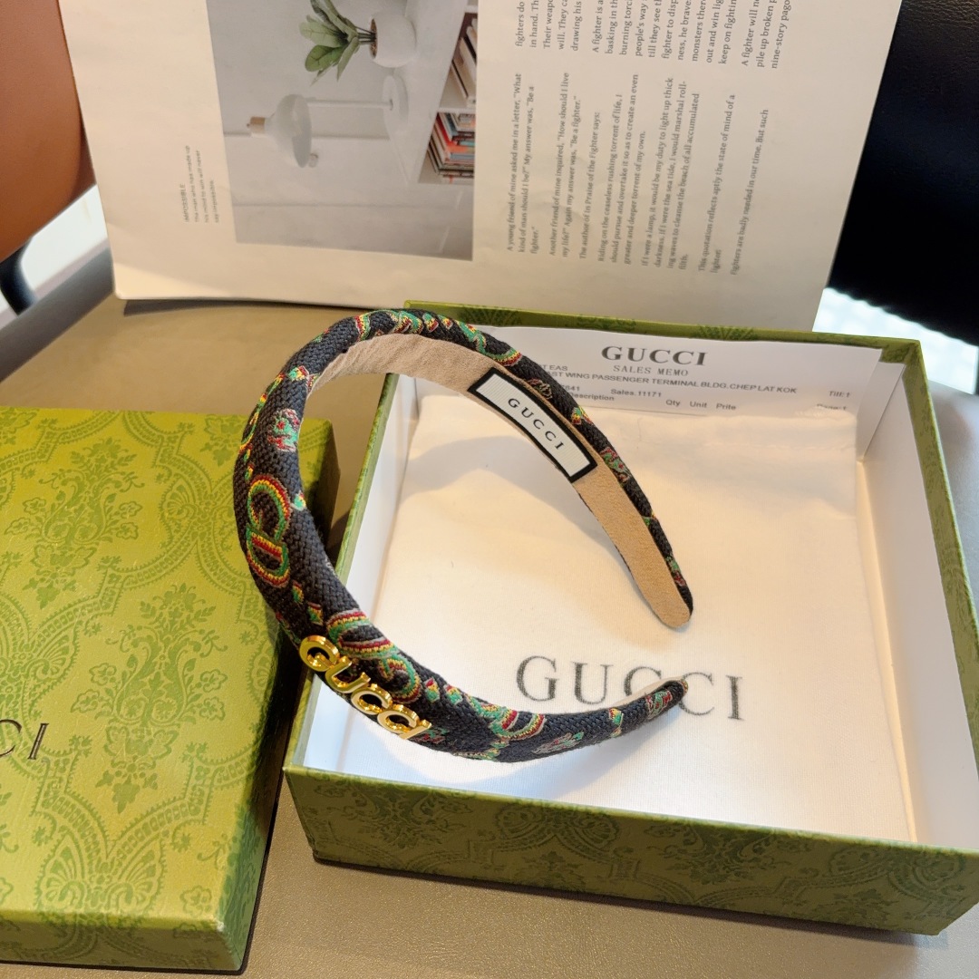 配包装
Gucci古奇 经典新款发箍，女神必备单品头箍，时尚潮流百搭款！多色出货...