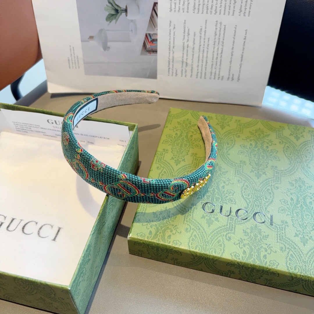 配包装
Gucci古奇 经典新款发箍，女神必备单品头箍，时尚潮流百搭款！多色出货...
