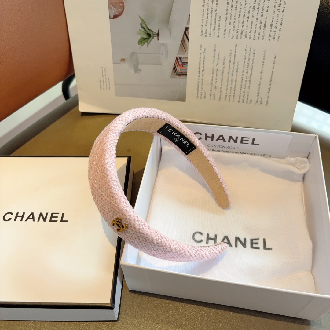 配包装
CHANEL（香奈儿）网红同款小香风发箍，复古头箍，网红爆款推荐 搭配高端材质，超精致，时尚百搭