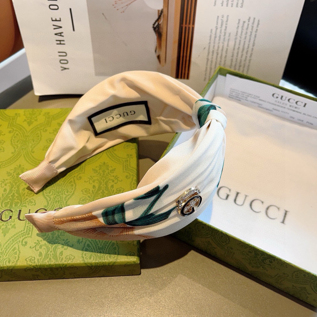 配包装
Gucci古奇 网红经典新款宽版发箍，女神必备单品头箍，非常百搭，时尚潮流