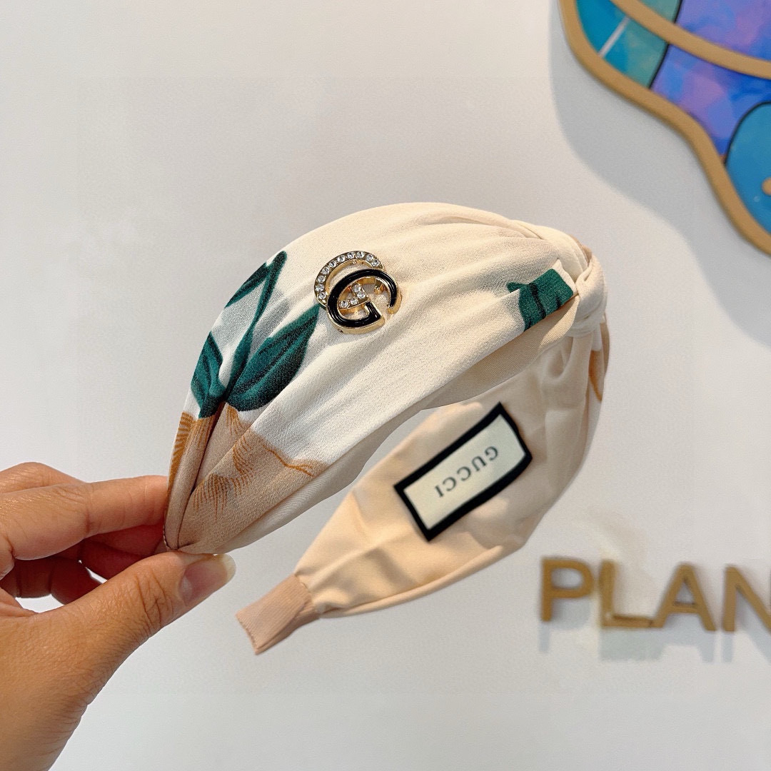 配包装
Gucci古奇 网红经典新款宽版发箍，女神必备单品头箍，非常百搭，时尚潮流