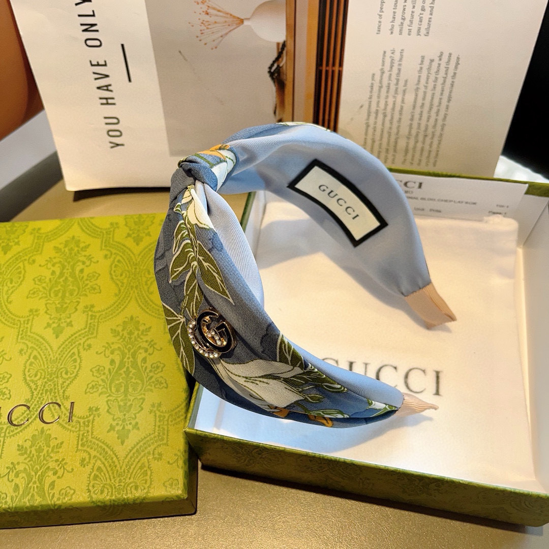 配包装
Gucci古奇 网红经典新款宽版发箍，女神必备单品头箍，非常百搭，时尚潮流