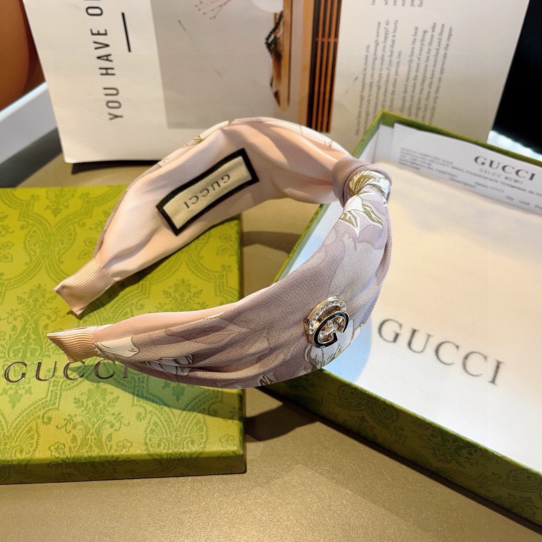配包装
Gucci古奇 网红经典新款宽版发箍，女神必备单品头箍，非常百搭，时尚潮流