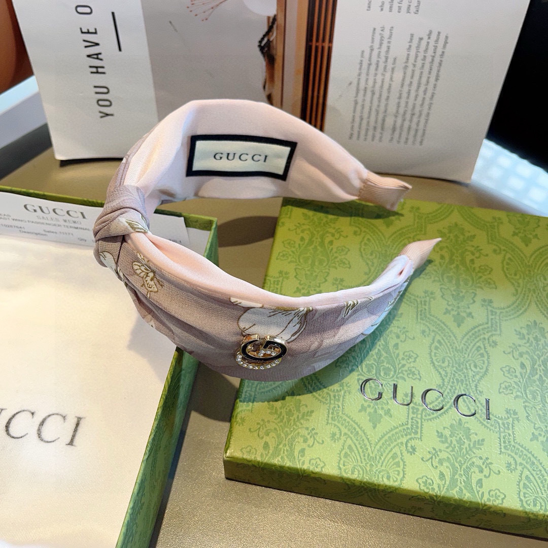 配包装
Gucci古奇 网红经典新款宽版发箍，女神必备单品头箍，非常百搭，时尚潮流