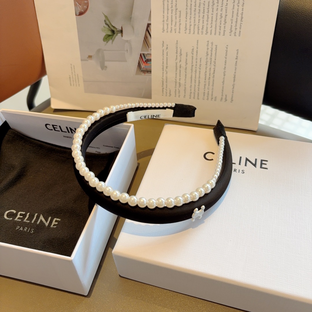 配包装
CELINE（赛琳）新品网红珍珠发箍，佩戴舒适无压力，造型搭配必备！时尚外出百搭款发饰！