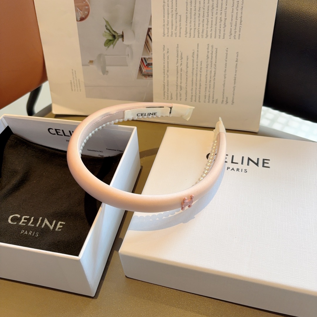 配包装
CELINE（赛琳）新品网红珍珠发箍，佩戴舒适无压力，造型搭配必备！时尚外出百搭款发饰！