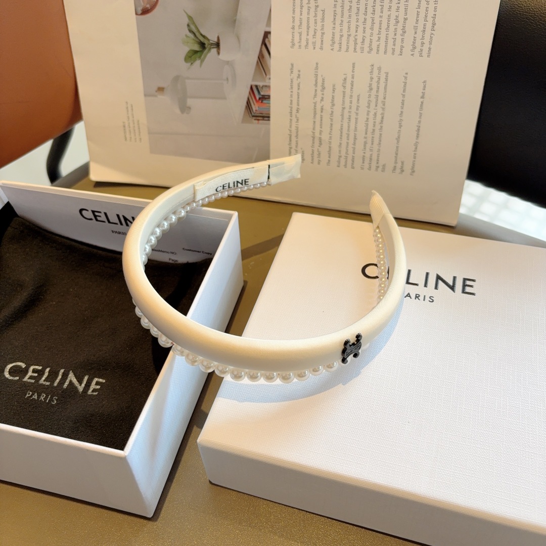 配包装
CELINE（赛琳）新品网红珍珠发箍，佩戴舒适无压力，造型搭配必备！时尚外出百搭款发饰！