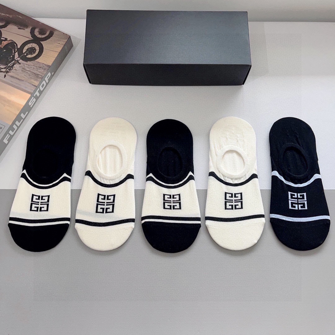 配包装（一盒5双） 🌟 纪梵希船袜 超火爆小单品，潮人必备 爆款，个性时尚百搭款，！你值得拥有哦💗精梳棉