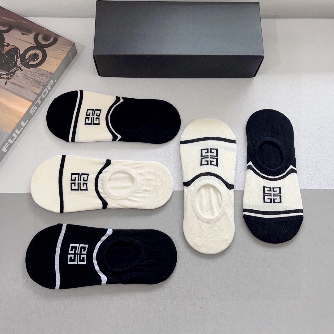 配包装（一盒5双） 🌟 纪梵希船袜 超火爆小单品，潮人必备 爆款，个性时尚百搭款，！你值得拥有哦💗精梳棉