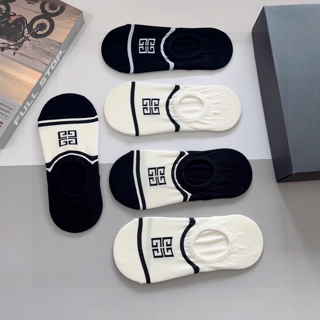 配包装（一盒5双） 🌟 纪梵希船袜 超火爆小单品，潮人必备 爆款，个性时尚百搭款，！你值得拥有哦💗精梳棉