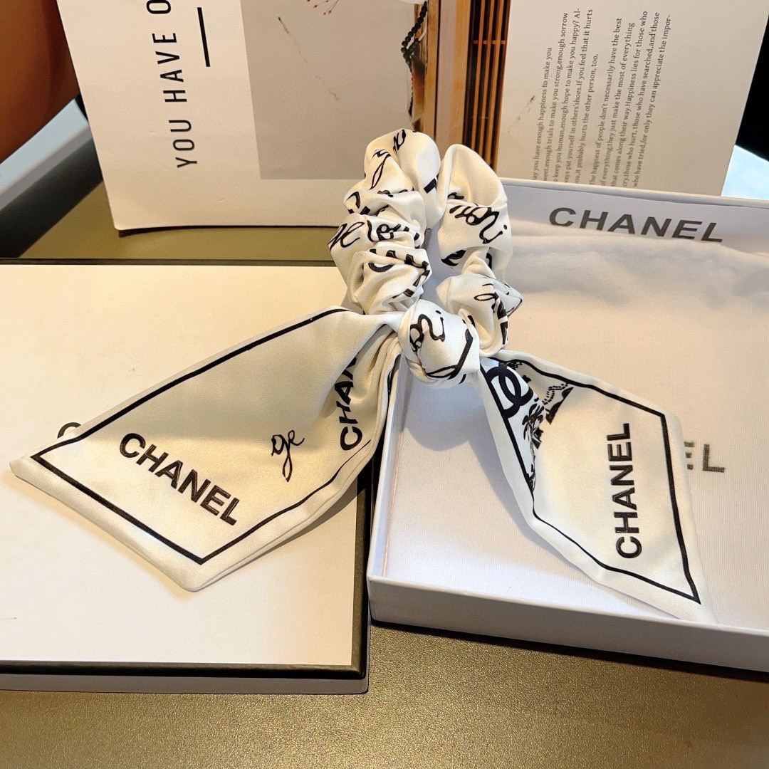 配包装
CHANEL （香奈儿）双C字母飘带马尾发圈 蝴蝶结肠圈，高档韩版皮筋，经典花型设计， 高端大气