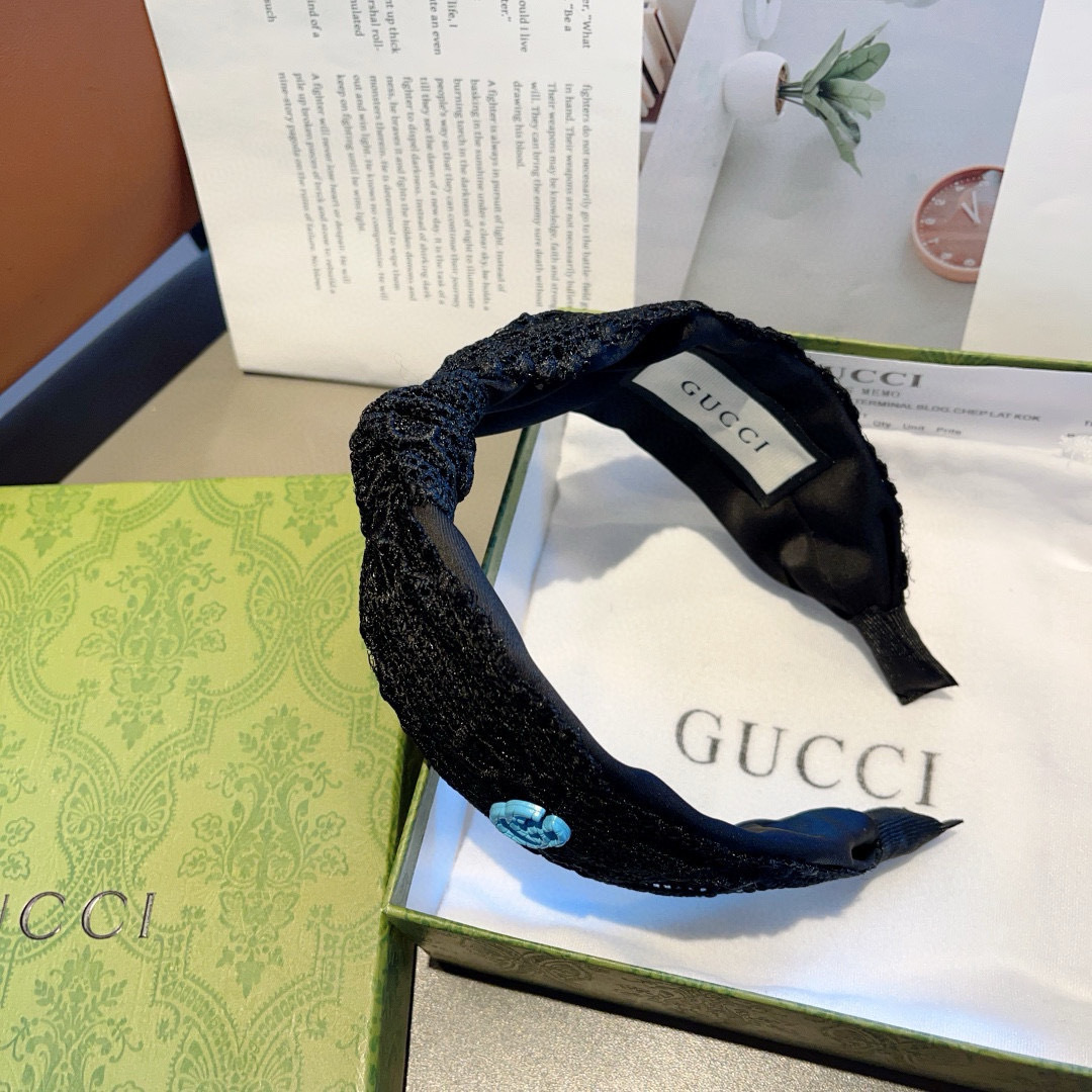 配包装
Gucci古奇 网红经典新款花边布艺发箍，女神必备单品头箍，非常百搭，时尚潮流款！
