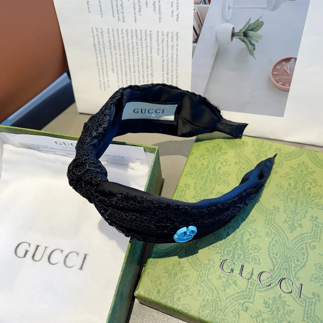配包装
Gucci古奇 网红经典新款花边布艺发箍，女神必备单品头箍，非常百搭，时尚潮流款！
