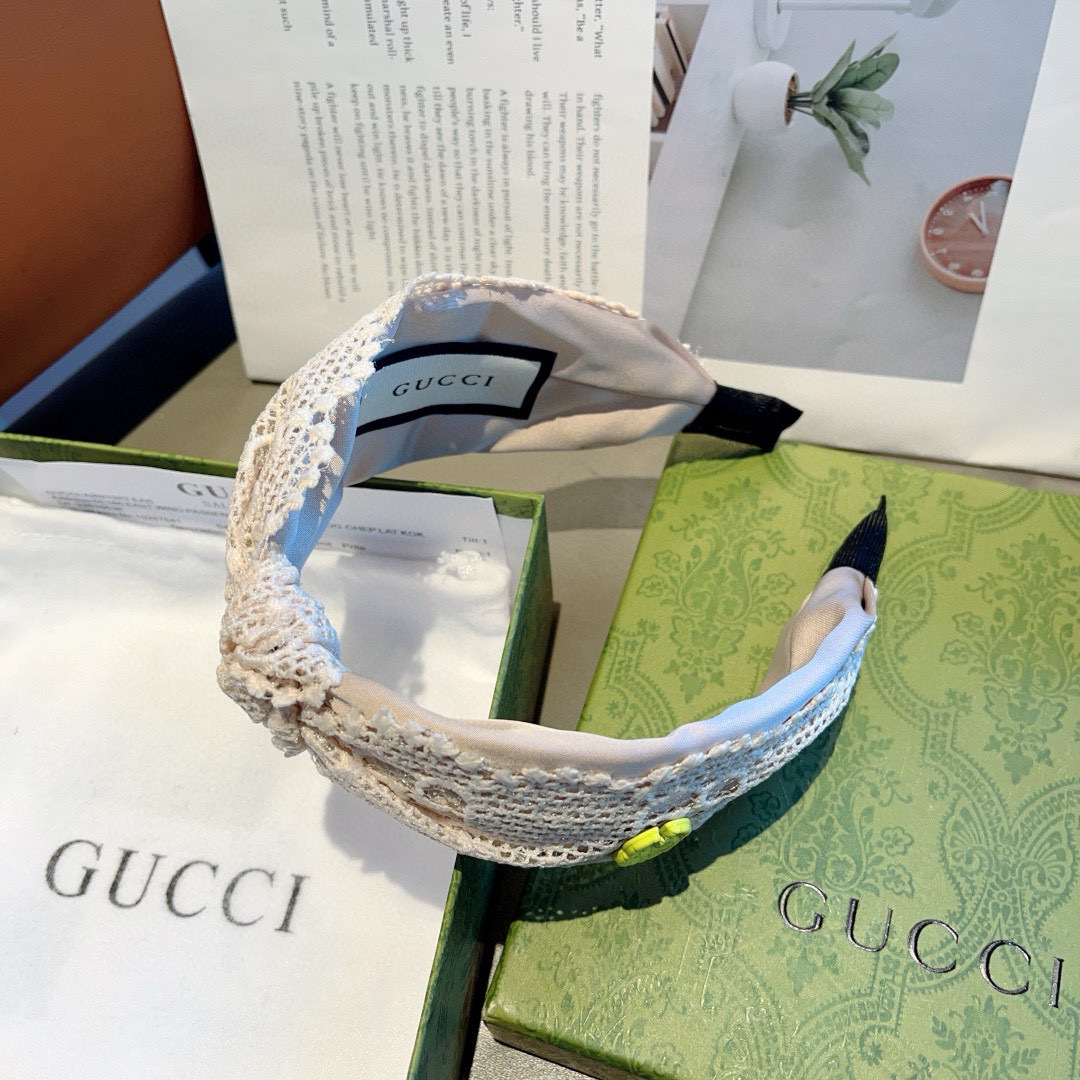 配包装
Gucci古奇 网红经典新款花边布艺发箍，女神必备单品头箍，非常百搭，时尚潮流款！