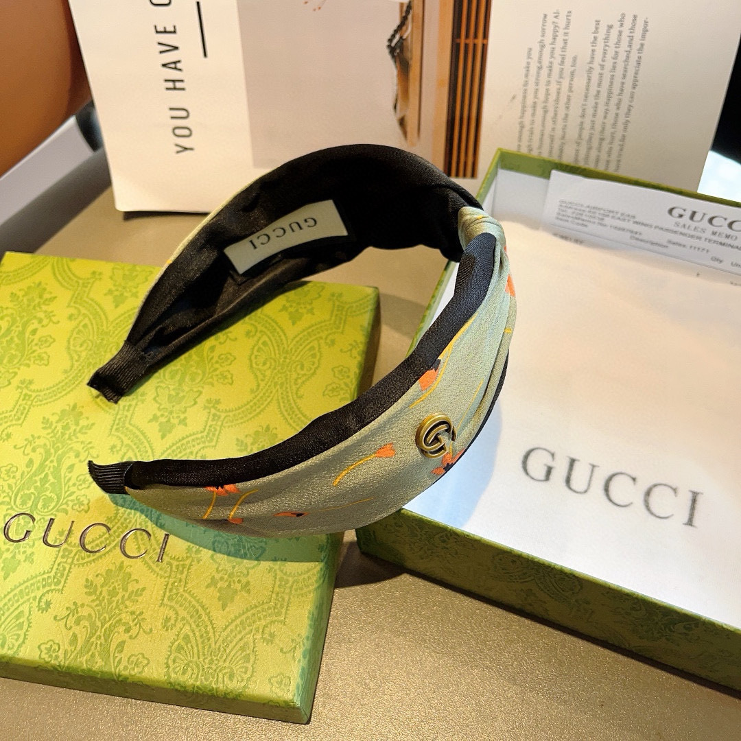 配包装
Gucci古奇 网红经典新款发箍，女神必备单品头箍，非常百搭，时尚潮流， 火爆 多色出货...