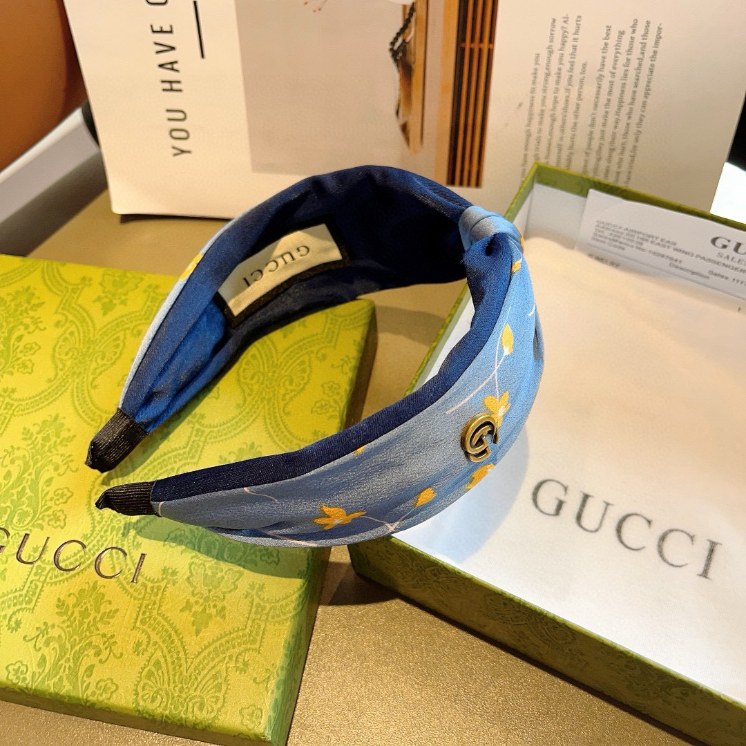 配包装
Gucci古奇 网红经典新款发箍，女神必备单品头箍，非常百搭，时尚潮流， 火爆 多色出货...